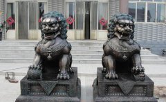 銅獅子雕塑應該怎樣擺放？